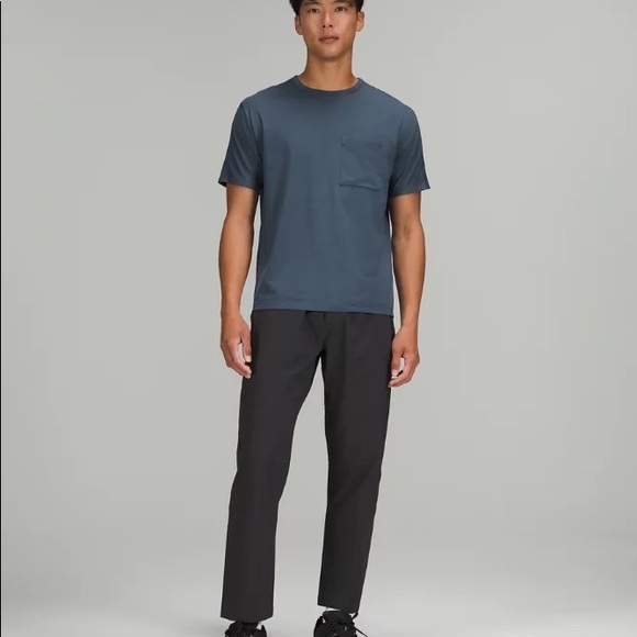 lululemon The Fundamental Pocket T - Picture 6 of 7